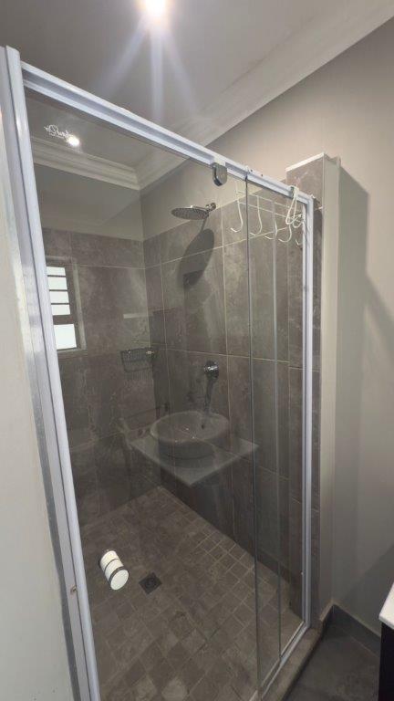 5 Bedroom Property for Sale in Wavecrest Eastern Cape